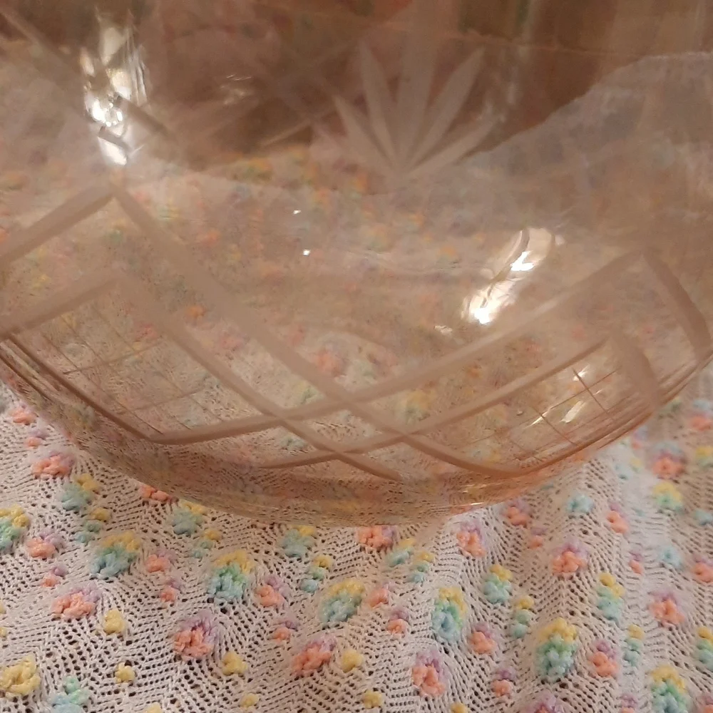 Gorgeous light peach etched glass candy dish 7 inches